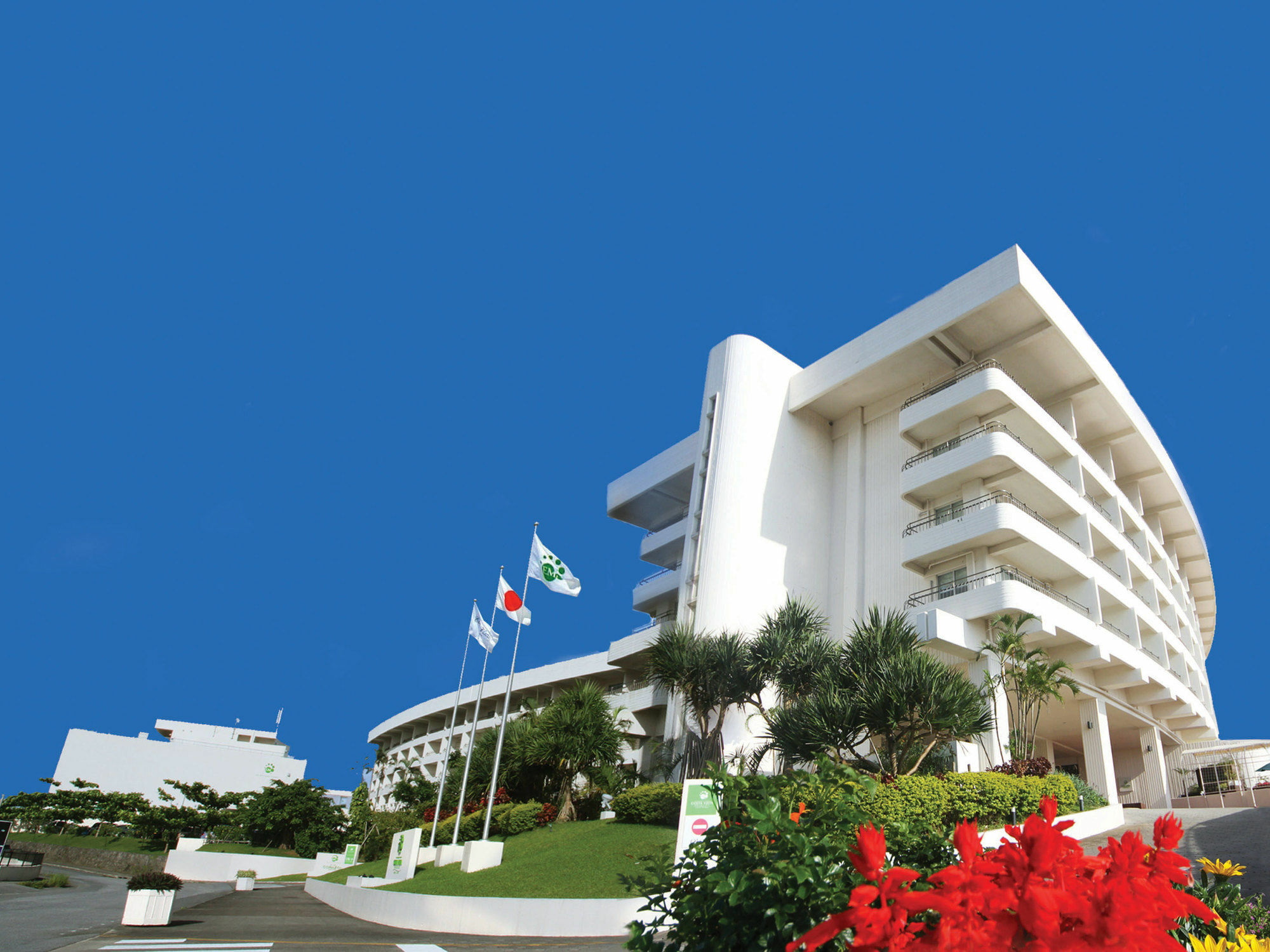 Okinawa Em Wellness Kurashinohakko Lifestyle Resort מראה חיצוני תמונה