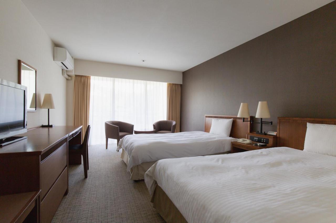 Okinawa Em Wellness Kurashinohakko Lifestyle Resort מראה חיצוני תמונה